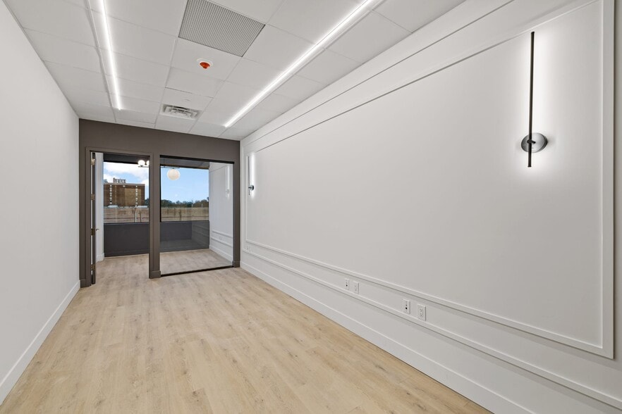 More Photos Of 33 Route 59, Monsey Office For Lease