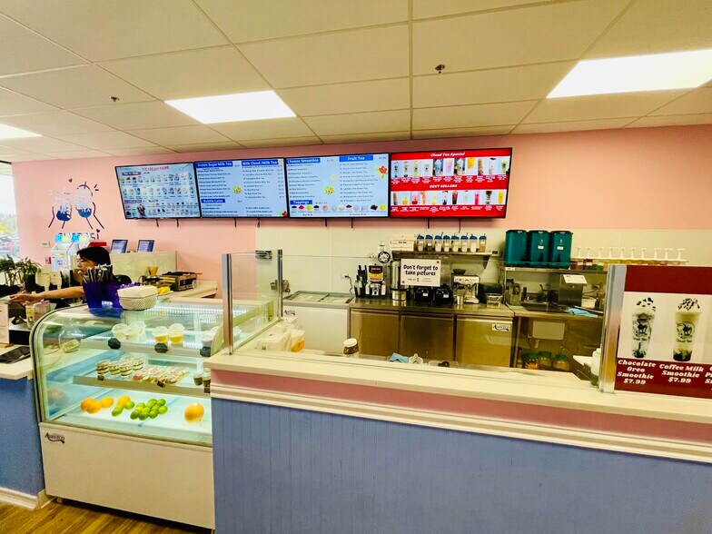 More Photos Of 3068 Kirchoff Rd, Rolling Meadows General Retail For Sale