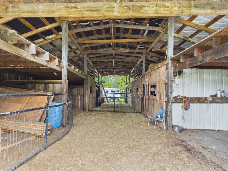 More Photos Of 8031 Ky Route 122, Minnie Warehouse For Sale