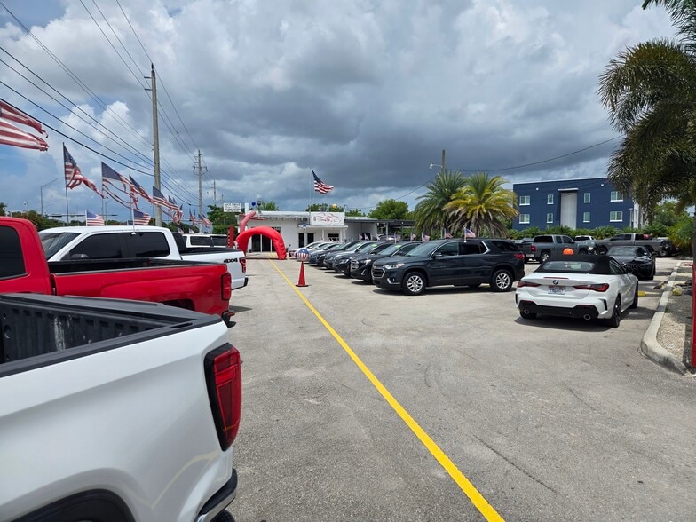 More Photos Of 24141 S Dixie Hwy, Homestead Auto Dealership For Lease