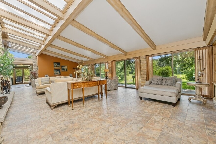 More Photos Of W1800 County Road B, Genoa City Specialty For Sale