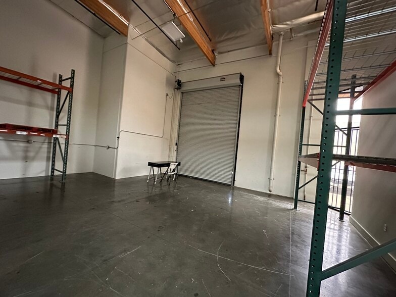 More Photos Of 9027 Canoga Ave, Canoga Park Manufacturing For Lease
