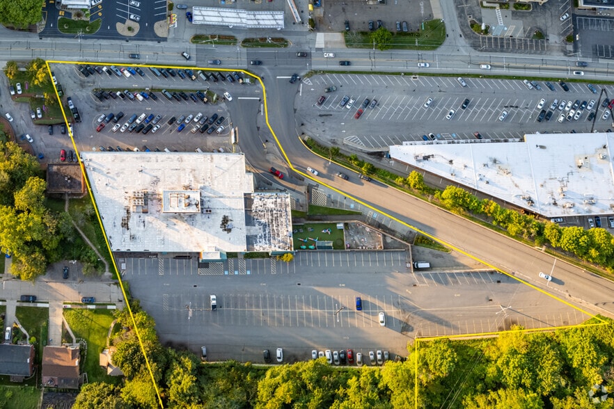 More Photos Of 250 Mt Lebanon Blvd, Pittsburgh Medical For Lease