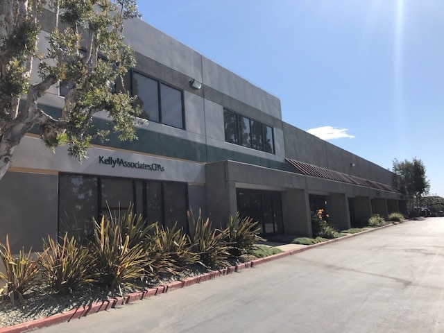 More Photos Of 4572 Telephone Rd, Ventura Warehouse For Lease