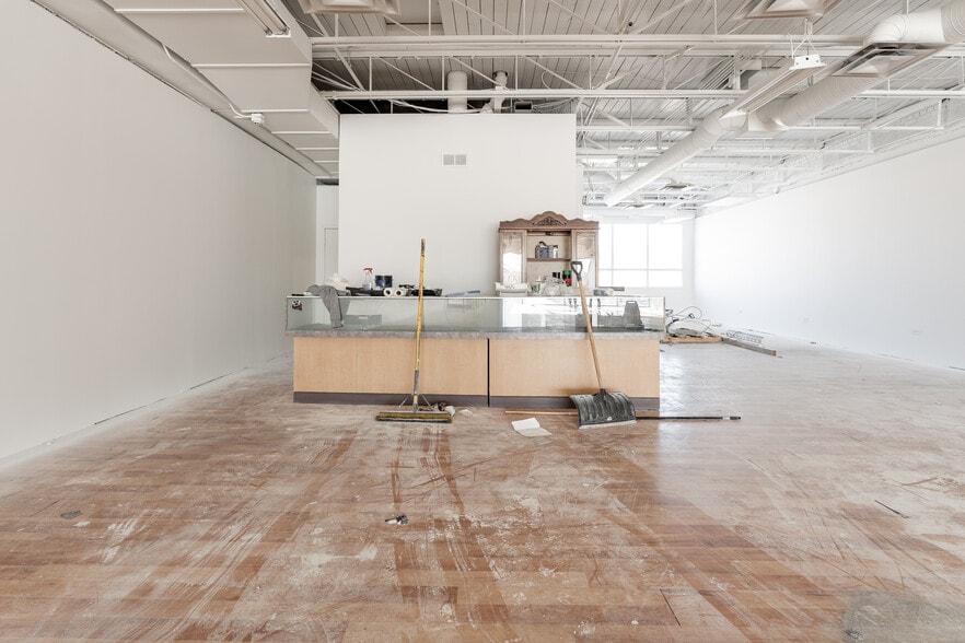 More Photos Of 10552-10554 82nd Ave NW, Edmonton Storefront For Lease