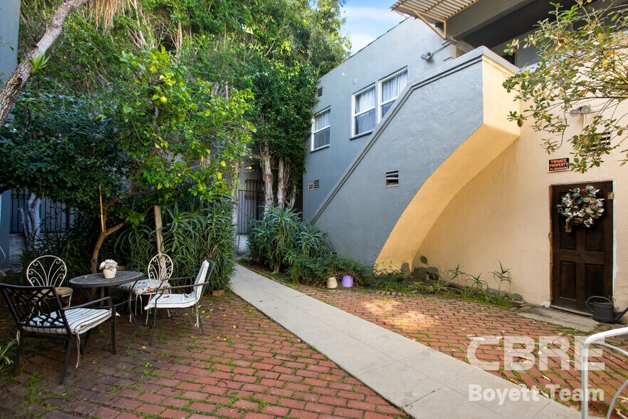 More Photos Of 215 N La Peer Dr, Beverly Hills Apartments For Sale