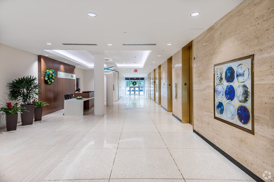 More Photos Of 301 S McDowell St, Charlotte Office For Sale