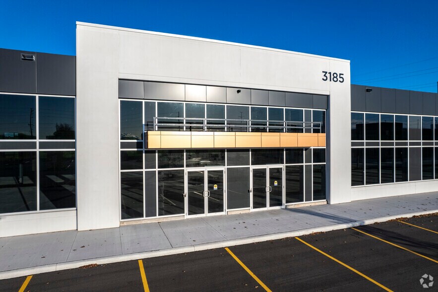 More Photos Of 3185 Harvester Rd, Burlington Unknown For Lease