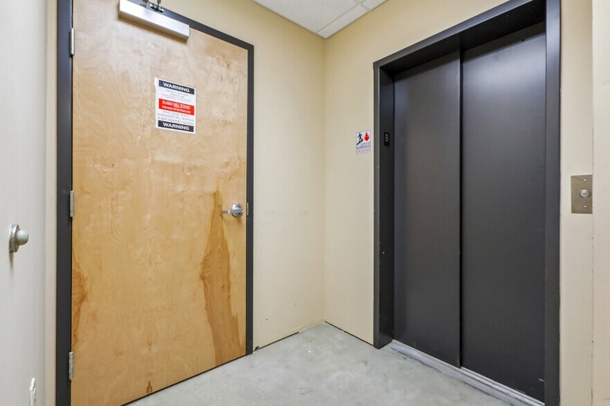More Photos Of 92 Union Ave, Cresskill Office For Sale