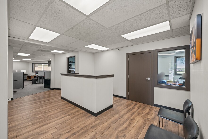 More Photos Of 10841 W 87th St, Overland Park Medical For Sale