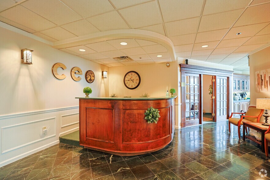 More Photos Of 20 Trafalgar Sq, Nashua Office For Sale