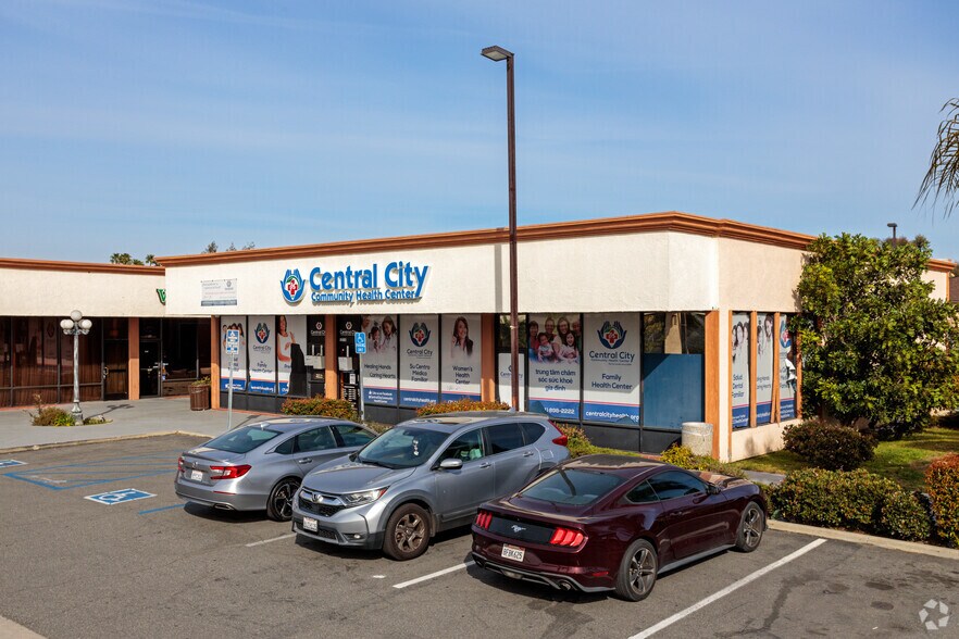 More Photos Of 12100-12116 Beach Blvd, Stanton Unknown For Lease