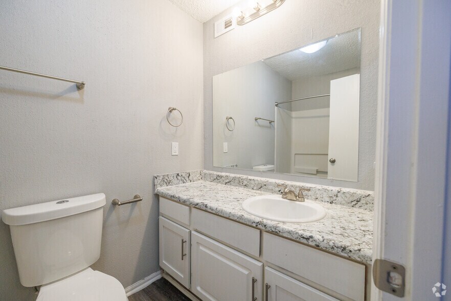 More Photos Of 509 N Westover Blvd, Albany Apartments For Sale