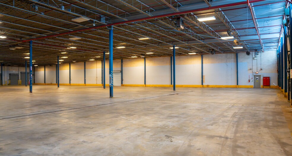 More Photos Of 2181 Sylvan Rd, East Point Distribution For Lease