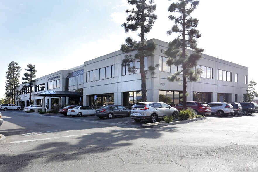 More Photos Of 23600 Telo Ave, Torrance Medical For Lease