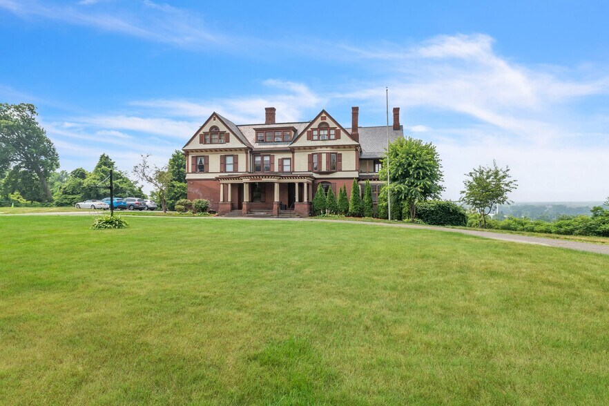More Photos Of 270 Maple St, Springfield Hospitality For Sale