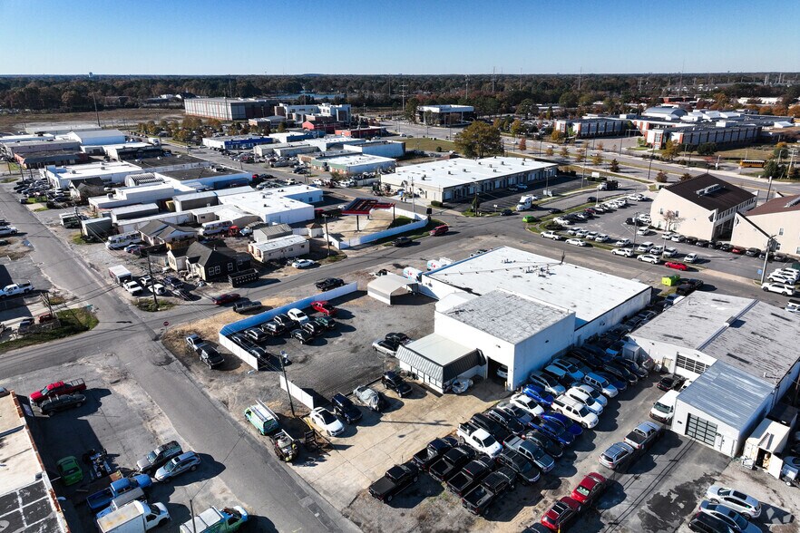 More Photos Of 245 Pennsylvania Ave, Virginia Beach Auto Repair For Lease