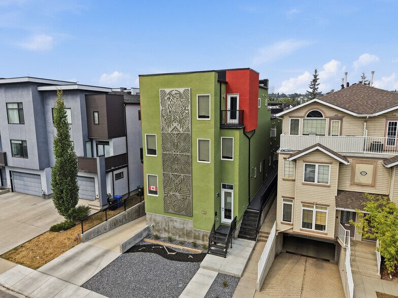 More Photos Of 2226 Westmount Rd NW, Calgary Apartments For Sale