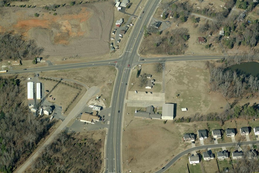 More Photos Of Charlotte Hwy @ Hwy 55, Lake Wylie Land For Lease