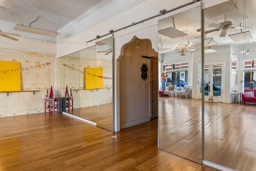 More Photos Of 145 N Market St, Wailuku Storefront Retail Residential For Lease