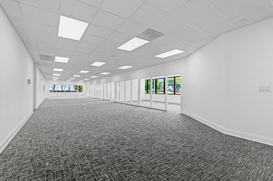 More Photos Of 1910 NW 97th Ave, Miami Distribution For Lease