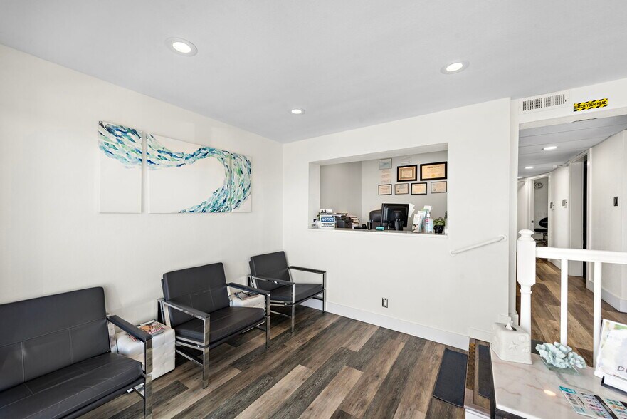 More Photos Of 133 Avenida Granada, San Clemente Medical For Lease