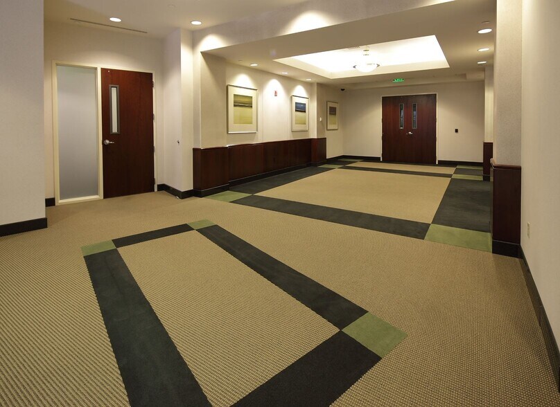 More Photos Of 2000 CentreGreen Way, Cary Unknown For Lease