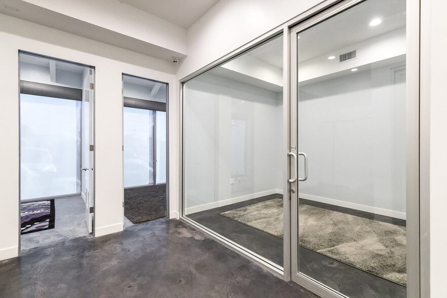 More Photos Of 6829 Lankershim Blvd, North Hollywood Medical For Lease