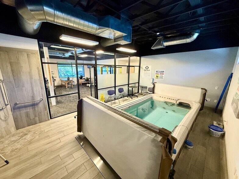 More Photos Of 1472 E Williams Field Rd, Gilbert Medical For Sale