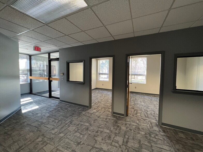 More Photos Of 875 Centerville Rd, Warwick Medical For Sale