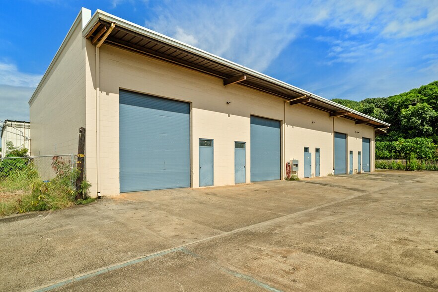 More Photos Of 3042 Peleke St, Lihue Warehouse For Lease