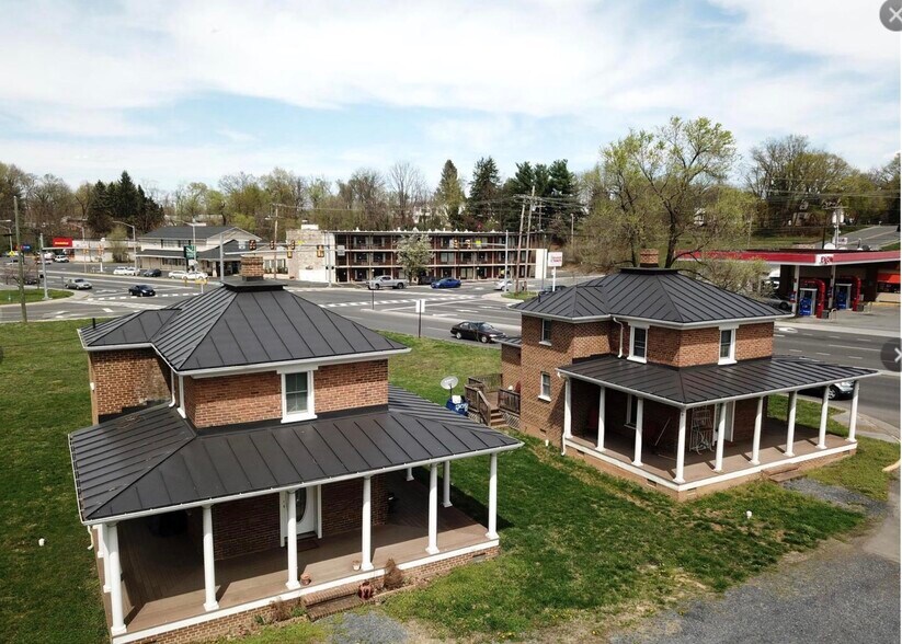 Primary Photo Of 602 Radham St, Front Royal Specialty For Sale