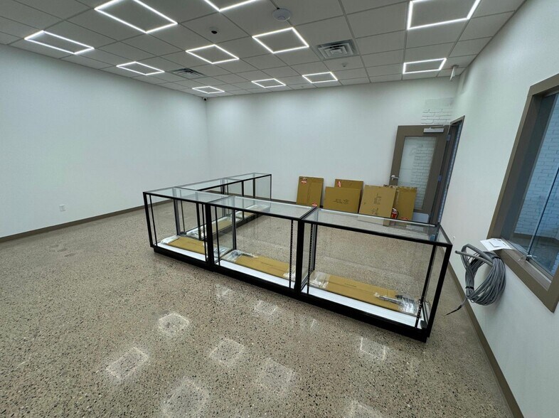 More Photos Of 600 Plymouth Ave NE, Grand Rapids Bank For Lease