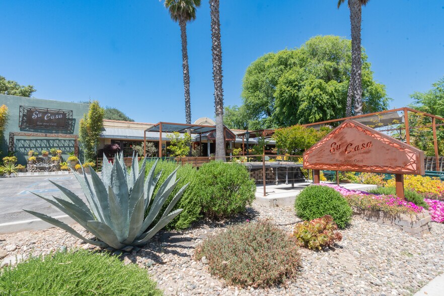 More Photos Of 2927 Spring St, Paso Robles Restaurant For Sale