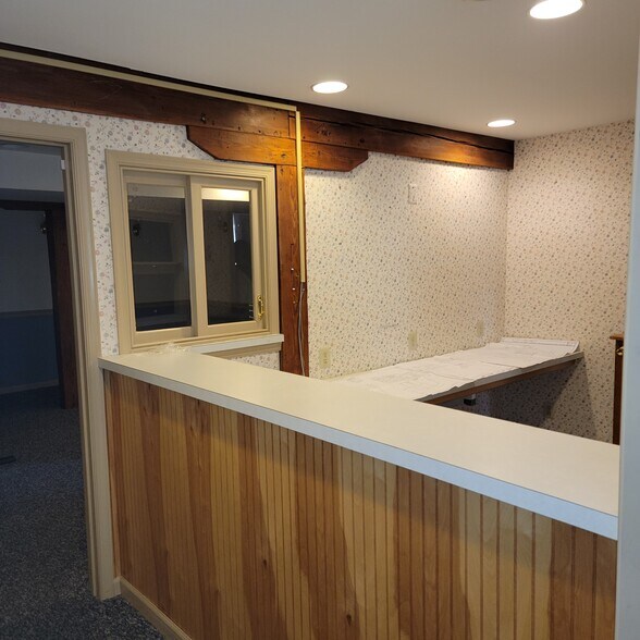 More Photos Of 600 Main St, Riverton Office For Sale