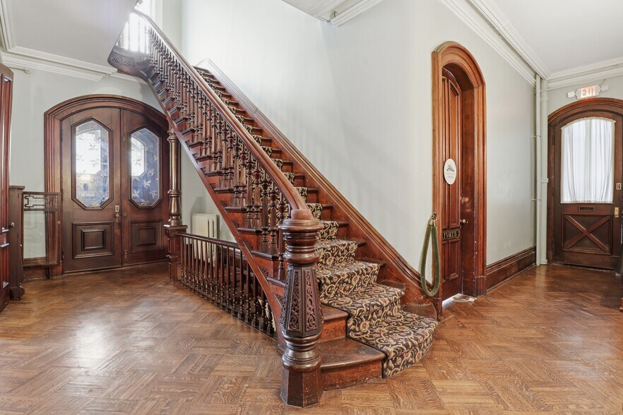 More Photos Of 1 E Church St, Fairport Restaurant For Sale