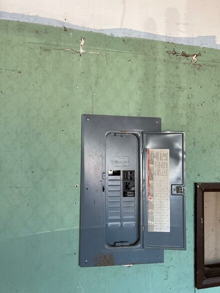 More Photos Of 710 Scenic Hwy, Baton Rouge Light Distribution For Sale