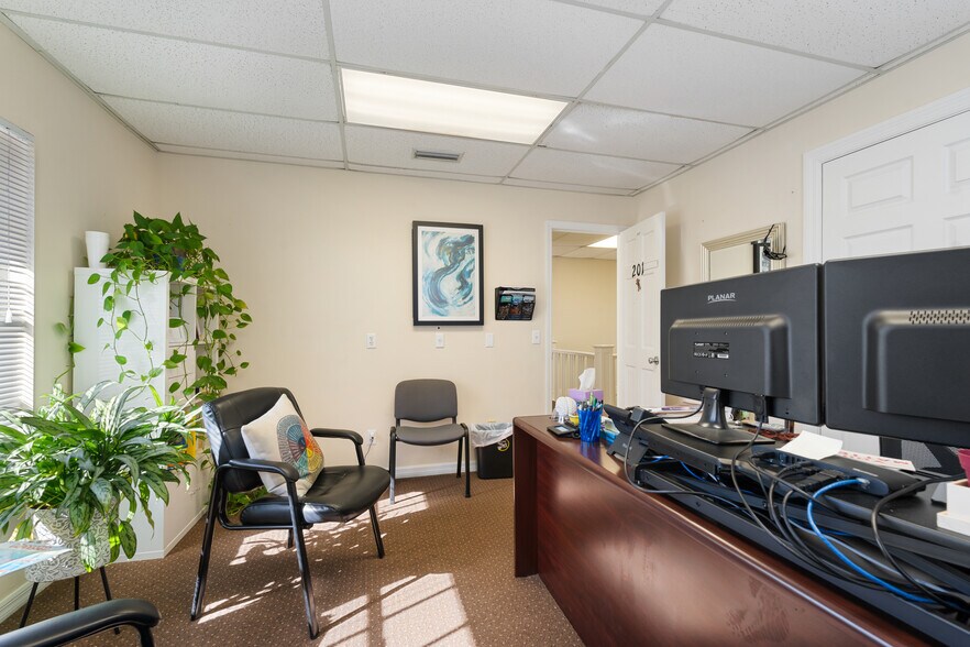 More Photos Of 1507 20th St, Vero Beach Medical For Sale