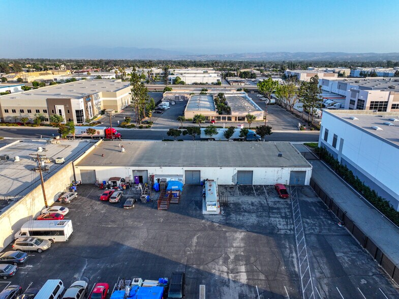 More Photos Of 4611 Holt Blvd, Montclair Showroom For Lease