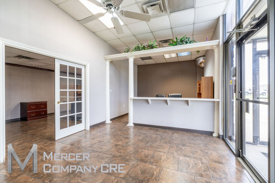 More Photos Of 813 SE 84th St, Oklahoma City Manufacturing For Sale
