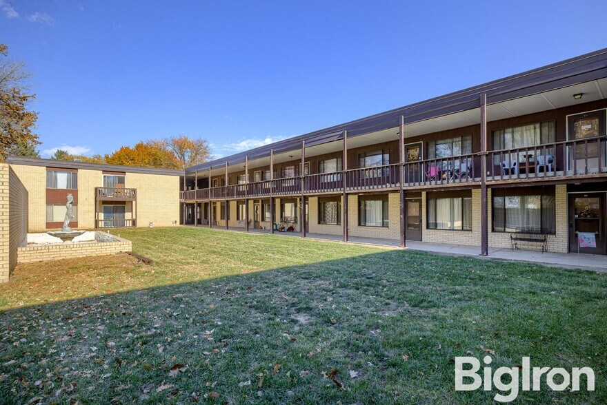 More Photos Of 633 E 10th St, York Apartments For Sale