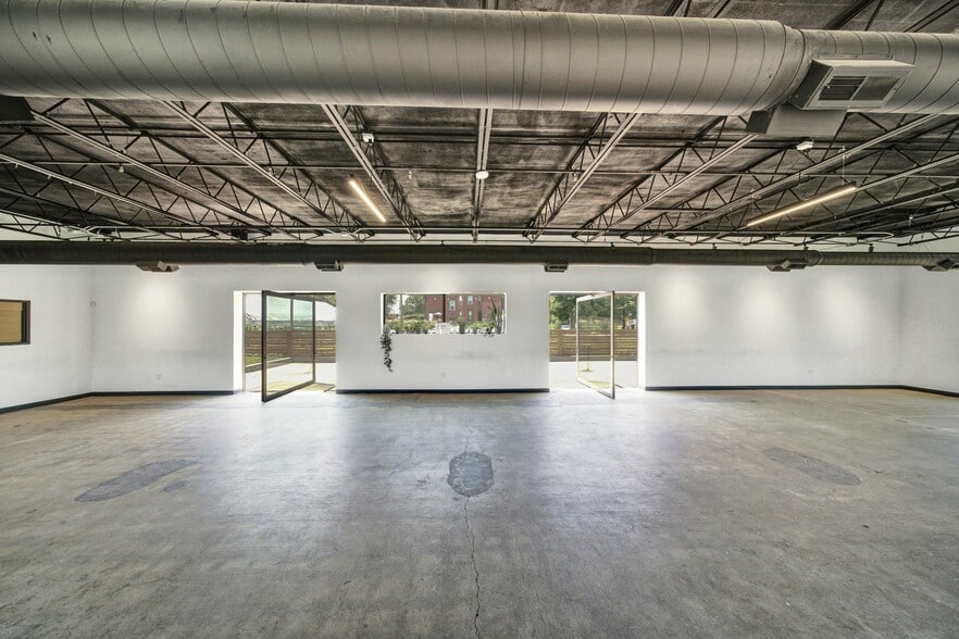 More Photos Of 611 W Philadelphia St, Detroit Freestanding For Sale