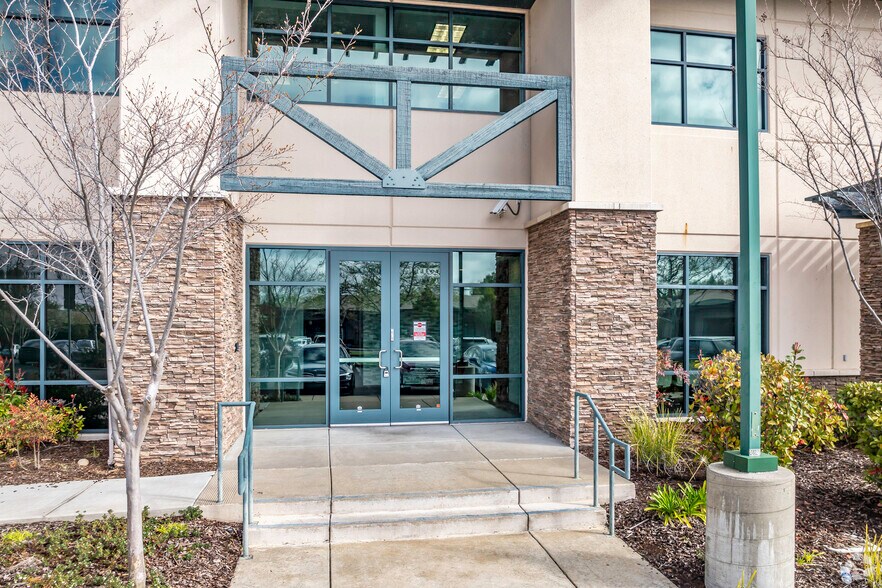 More Photos Of 4170 Douglas Blvd, Granite Bay Office For Lease