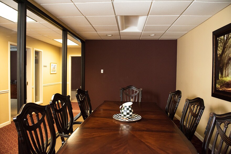 More Photos Of 1173 Pittsford Victor Rd, Pittsford Unknown For Lease