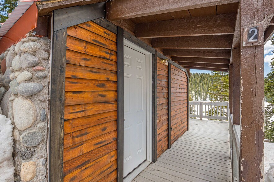 More Photos Of 21221 Baron Lake Dr, Cedaredge Hotel For Sale