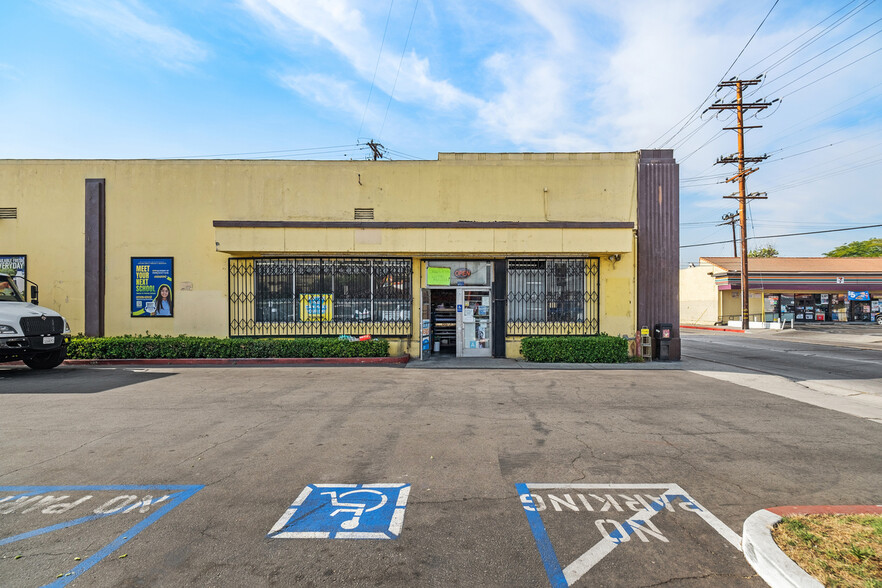 Primary Photo Of 5658 Clara St, Bell Gardens Supermarket For Lease