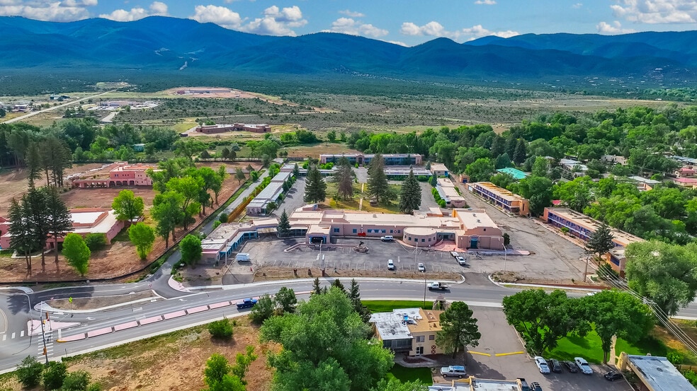 More Photos Of 413 Paseo Del Pueblo Norte, Taos Hotel For Sale