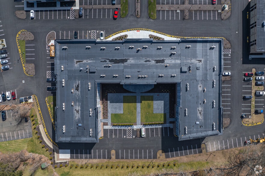 More Photos Of 33 Old Tavern Rd, Orange Apartments For Lease