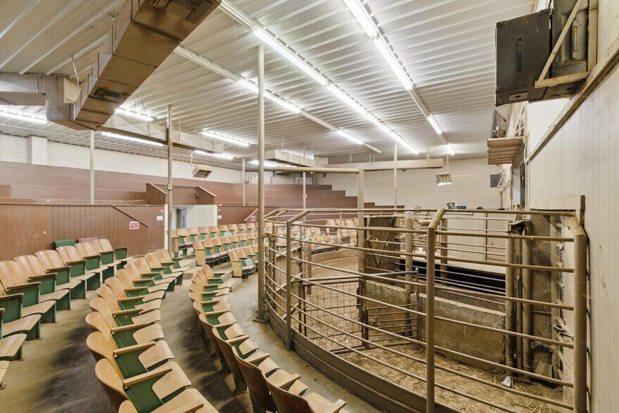 More Photos Of 2316 Marlin hwy, Waco Industrial For Sale