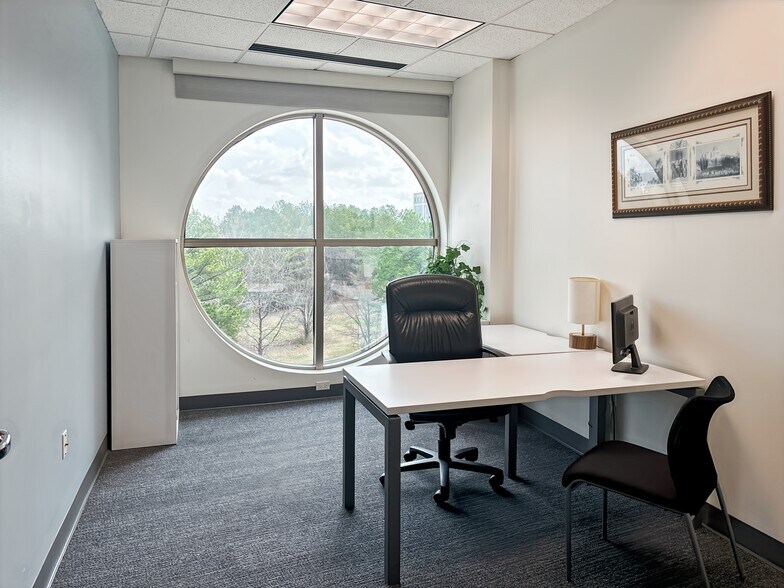 More Photos Of 1661 International Dr, Memphis Coworking Space